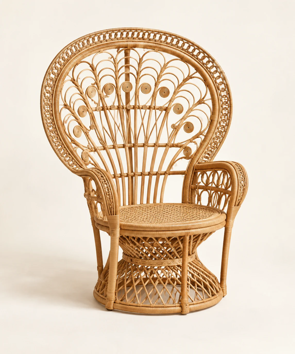 Caleta Peacock Chair in Natural Honey