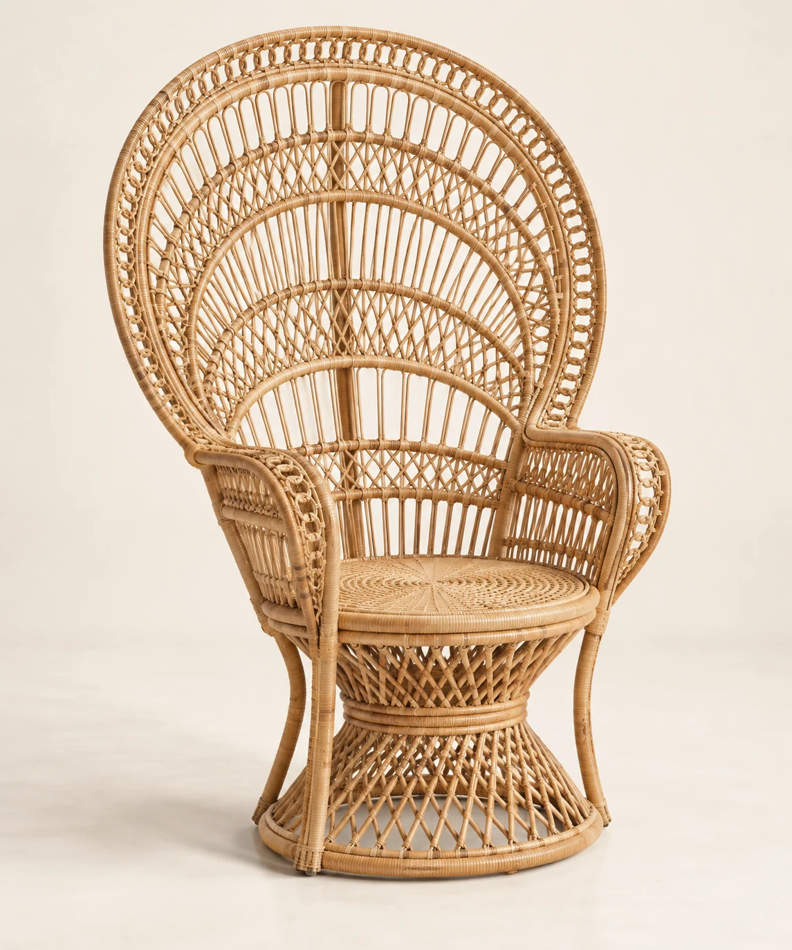 Duna Peacock Chair in Natural Honey