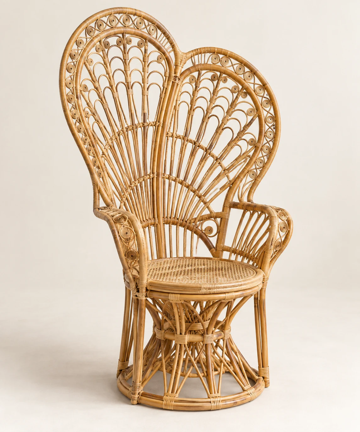 Sirocco Peacock Chair in Natural Honey