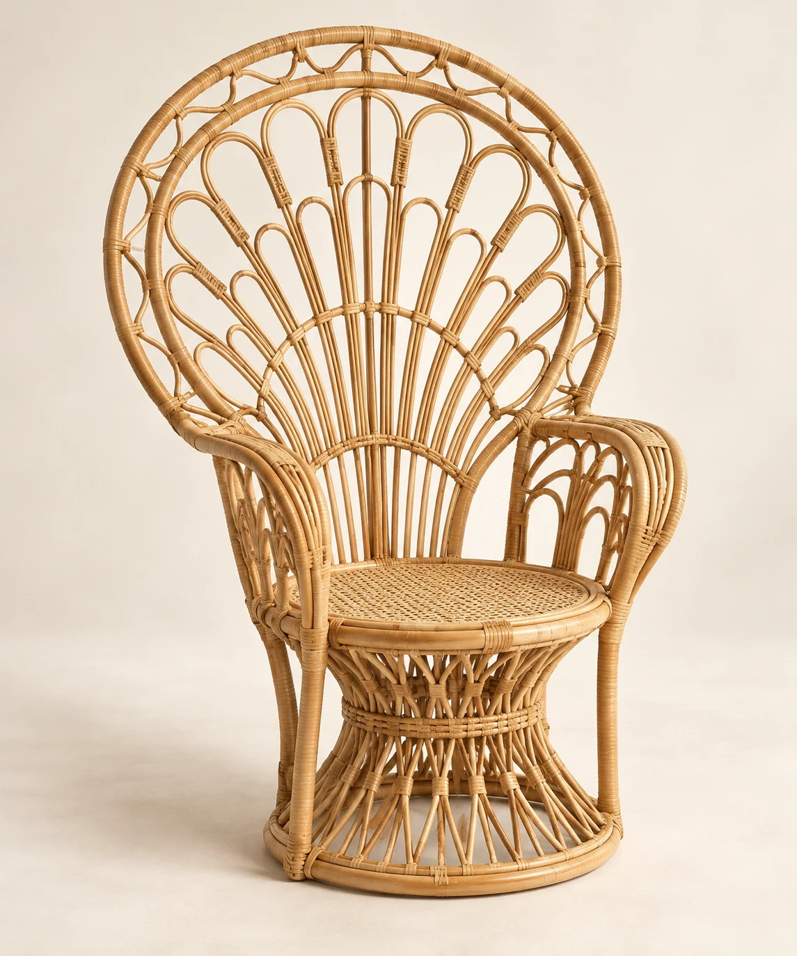 Ventura Peacock Chair in Natural Honey
